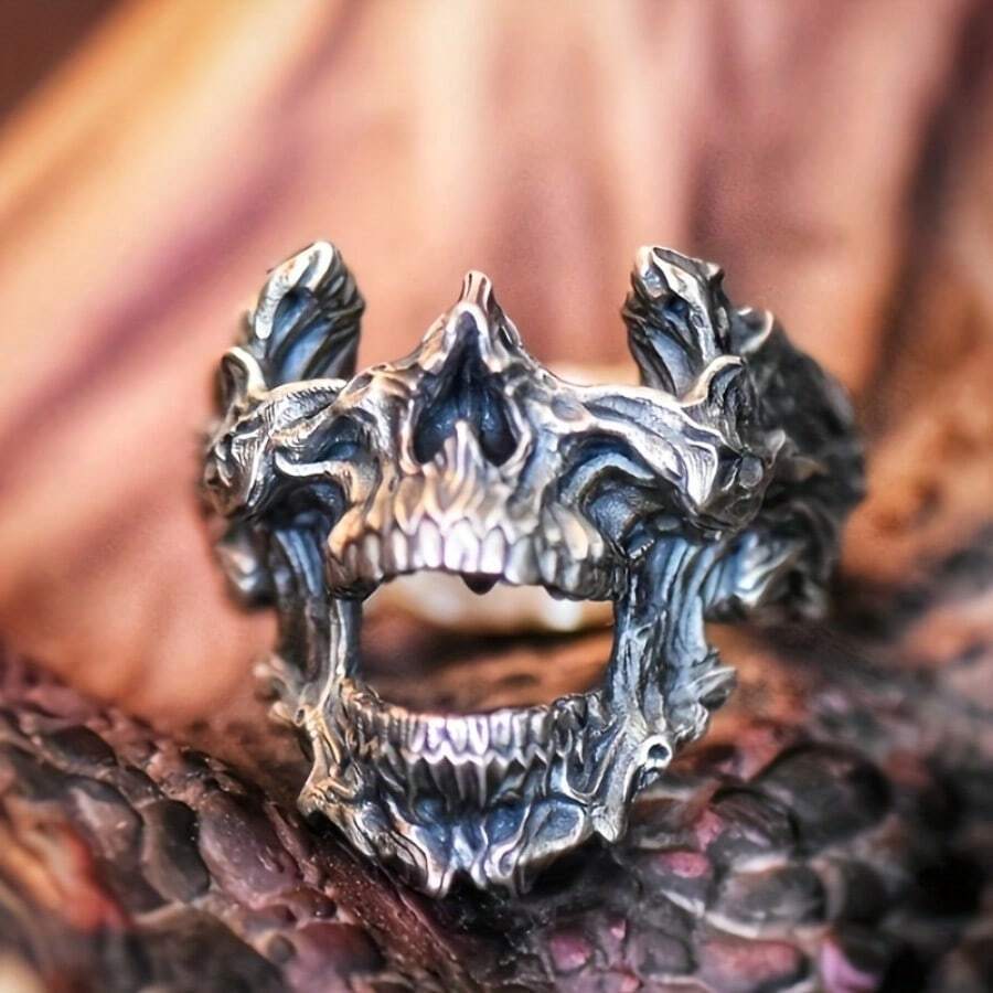 Gothic Skull Ring - خاتم قديم الطراز على شكل قناع