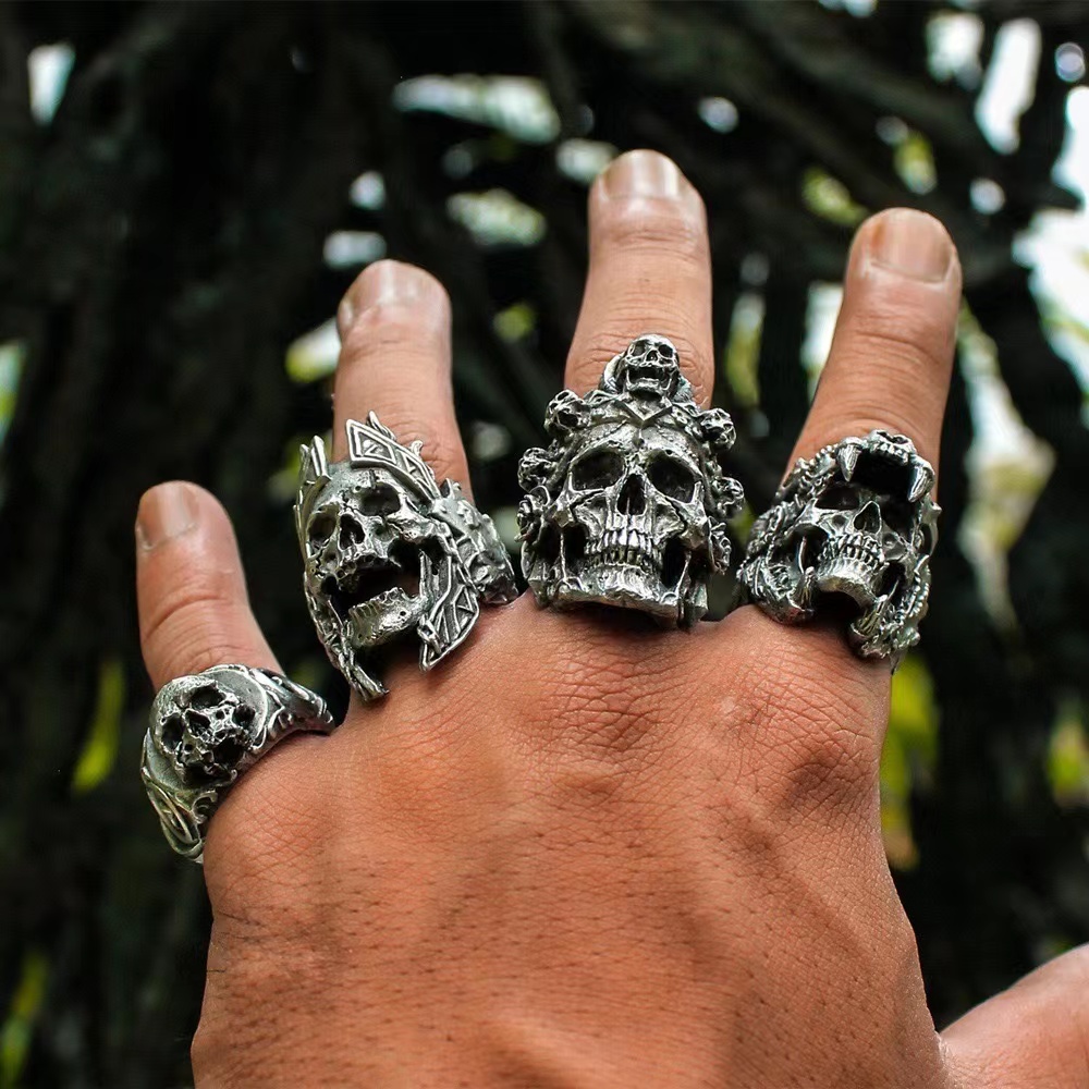 خاتم الجمجمة للرجال والنساء ،  - مراجعة Gothic Skull Ring وسعره
