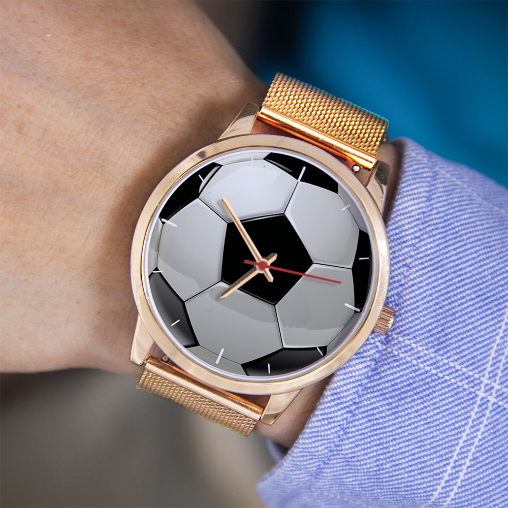 ساعة كرة القدم بتصميم كرة القد - مراجعة Mens Mechanical Watch وسعره