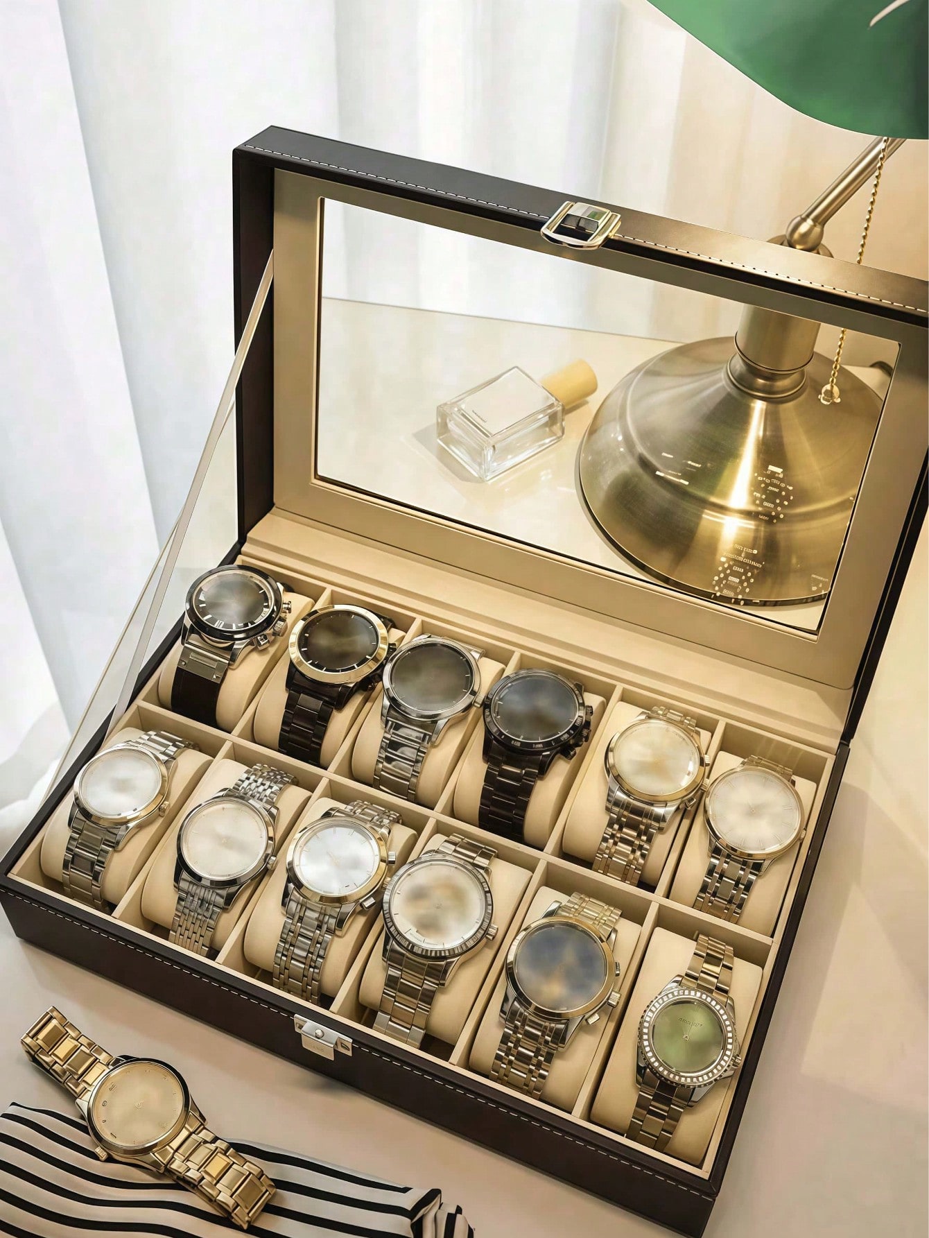 صندوق ساعات جلدي مع قفل، علبة  - مراجعة Jewelry Watch وسعره