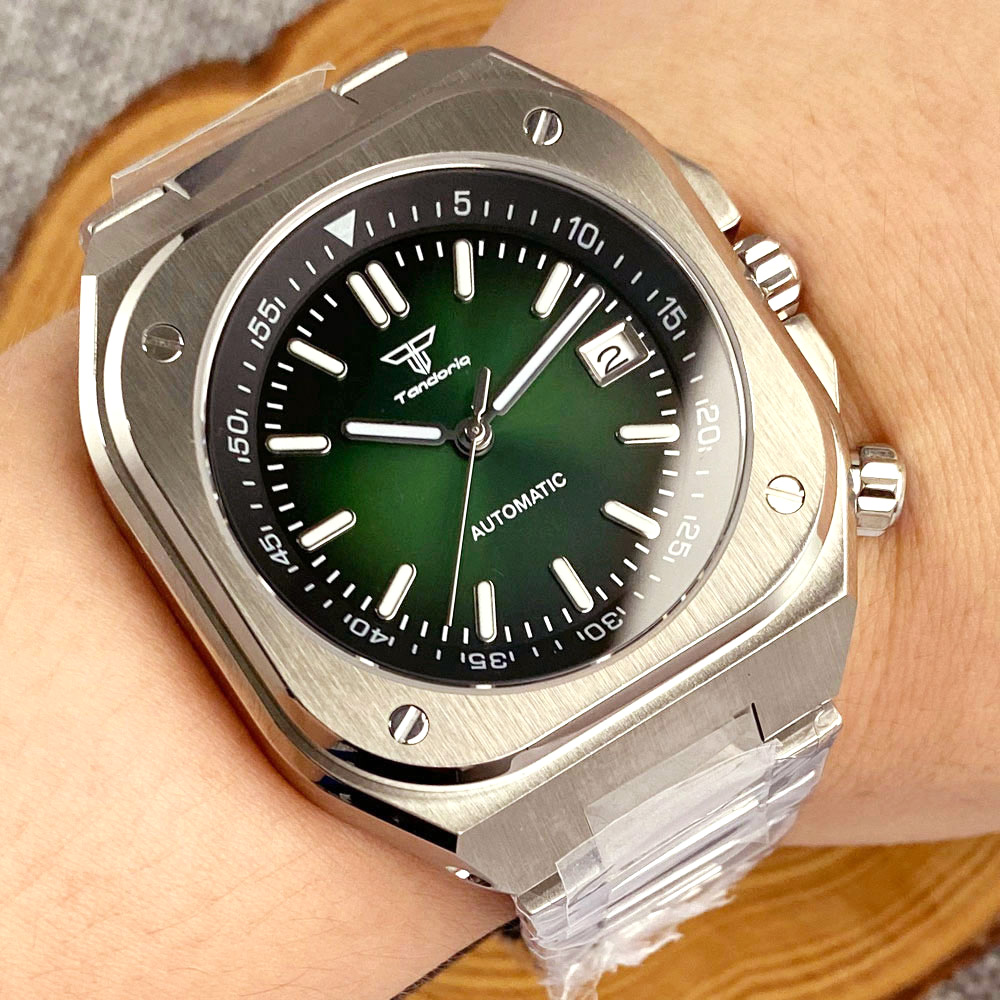 AR الياقوت الزجاج 42 مللي متر  - مراجعة Rolex Watch Submariner وسعره