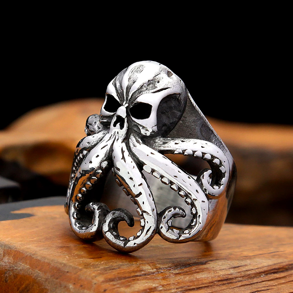 خاتم من الفولاذ المقاوم للصدأ  - مراجعة Gothic Skull Ring وسعره